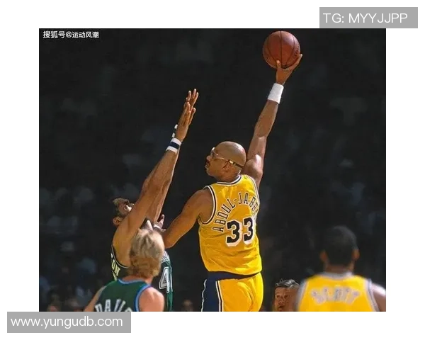 米尔顿与布拉德的对决：谁将成为篮球场上的新王者